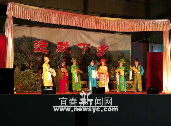 宜丰县送戏下乡到乡村，文化惠民暖人心