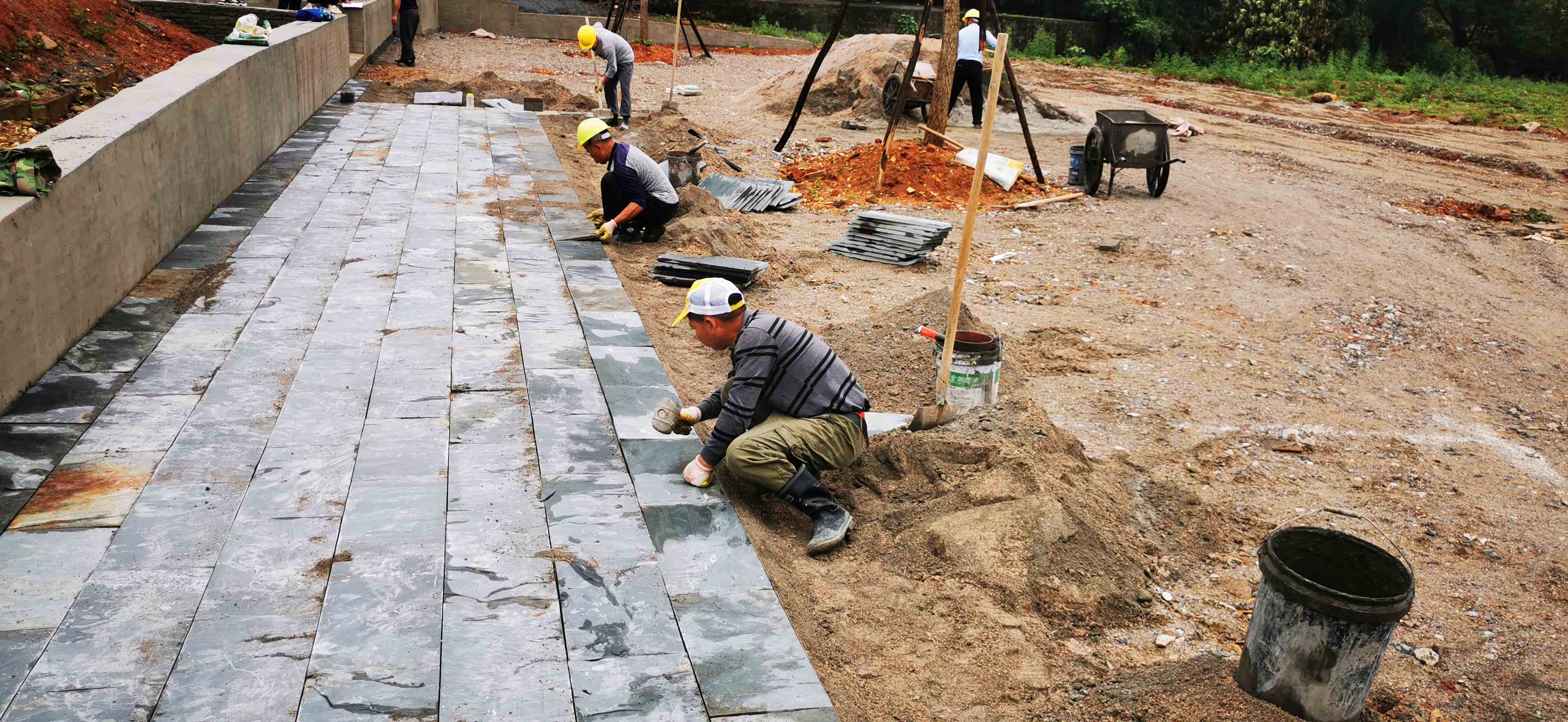 敖山镇：拆除猪场建广场，群众休闲有去处